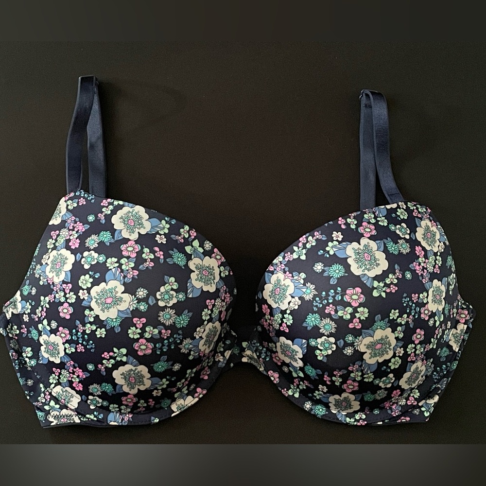 Victoria's Secret push-up bra size 34DD